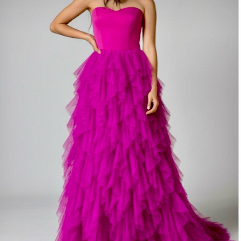 NWOT Body-Suit Strapless Evening Gown
